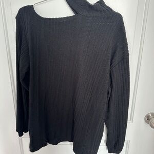 Shoulder cut out long sleeve